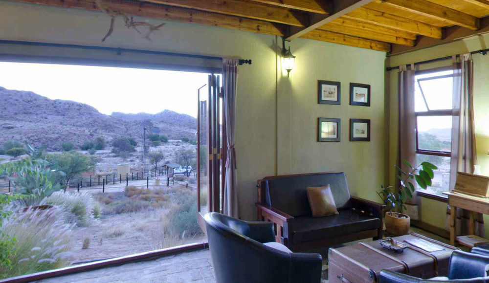 Klein-Aus Vista Desert Horse Inn Eksteriør billede
